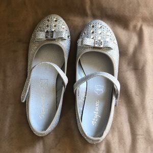 Girls dress shoes silver